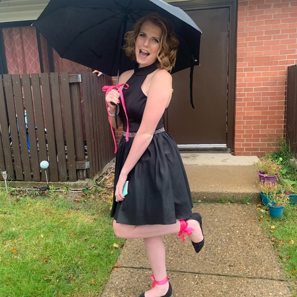 Black high neck Sherri Hill - Picture 2 of 4